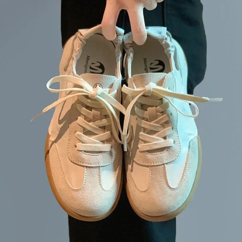 Scarpe da ginnastica piatte da - Sports Equipment Resale recensione e prezzo